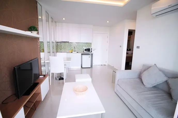 Amazon Residence by Pattaya Sunny Rentals 