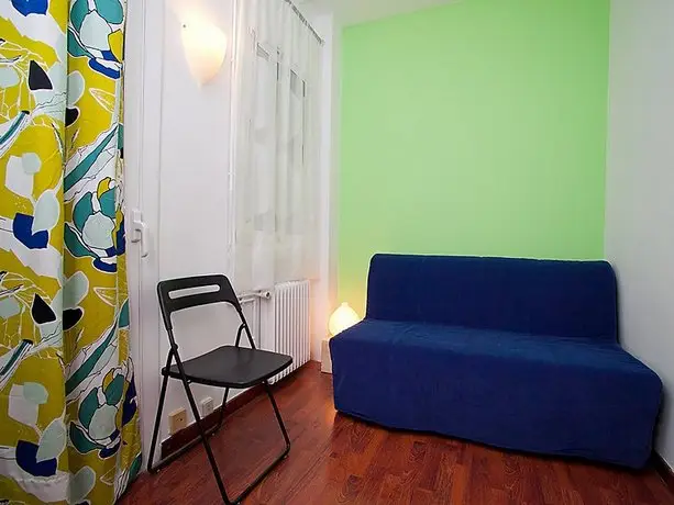 Apartment Sants-Les Corts Galileu 