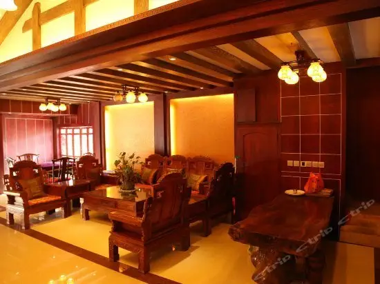 Dongfang Huayuan Inn 