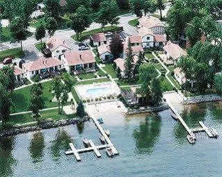 Lake Carlos Villas