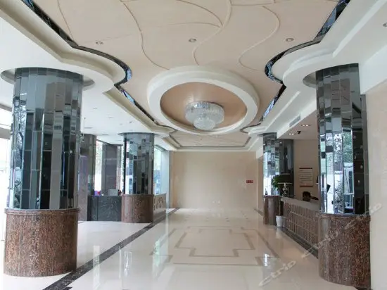 Longrui Hotel 