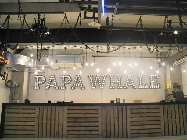 Hotel Papa Whale