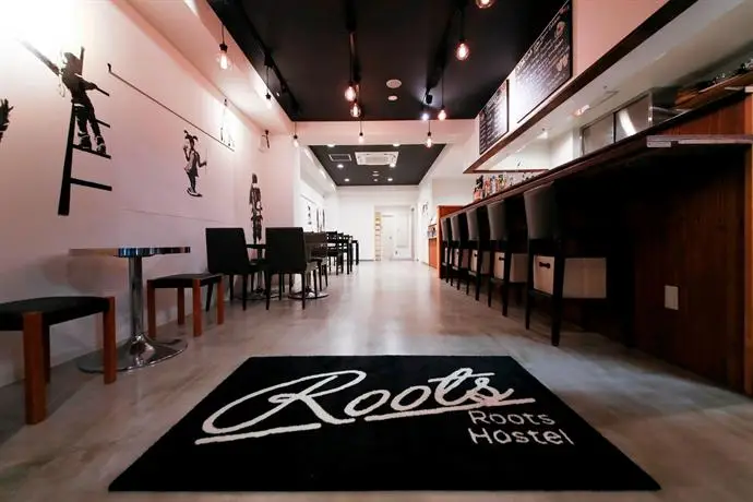 Roots Hostel Osaka 