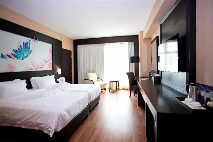 Vouk Hotel Suites George Town 