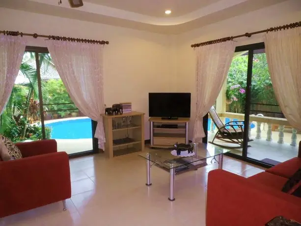 Coconut Paradise Holiday Villas 