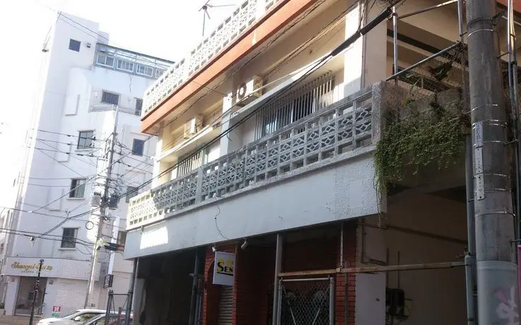 Guesthouse Hitsujiya Honten 