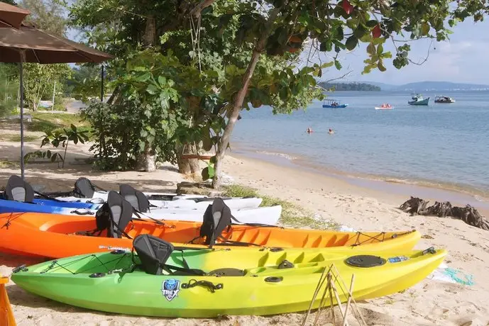 Gold Sand Beach Bungalow 