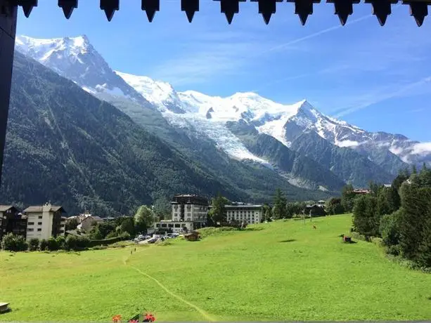 Terrasse sur le Mont Blanc 