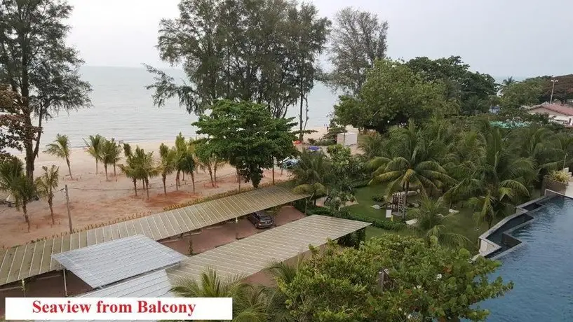 By the Sea- Pool and Sea View