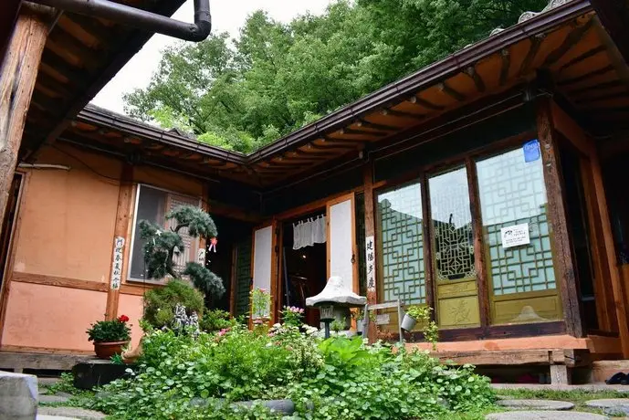 Pinetree View Hanok Guesthouse 