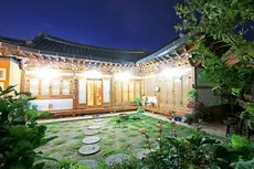 Saekdong Jeogori Hanok Guesthouse Jeonju 