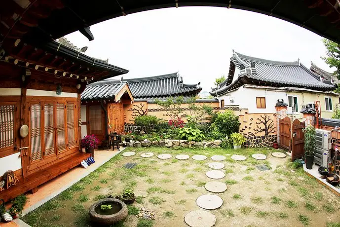 Saekdong Jeogori Hanok Guesthouse Jeonju 