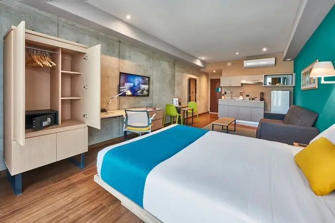 City Express Suites Tijuana Rio 