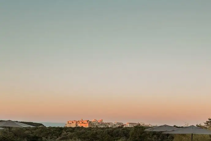 Hotel Version Maquis Citadelle 