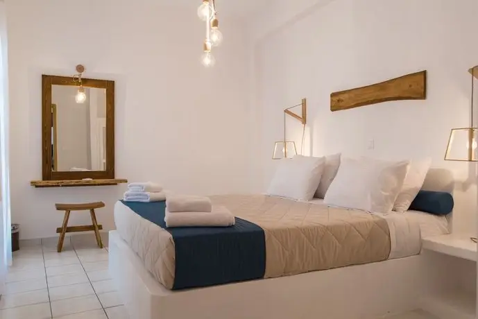 Santorini Crystal Blue Suites 