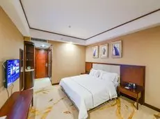 Yingjiang River Bian Chui Hotel 