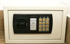 Commodore Suites 