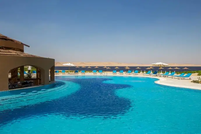 Byoum Lakeside Hotel 