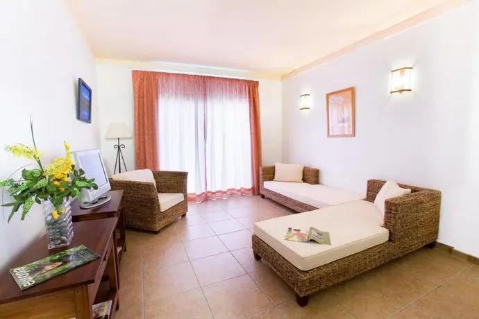 Apartamentos Gema Aguamarina Golf 