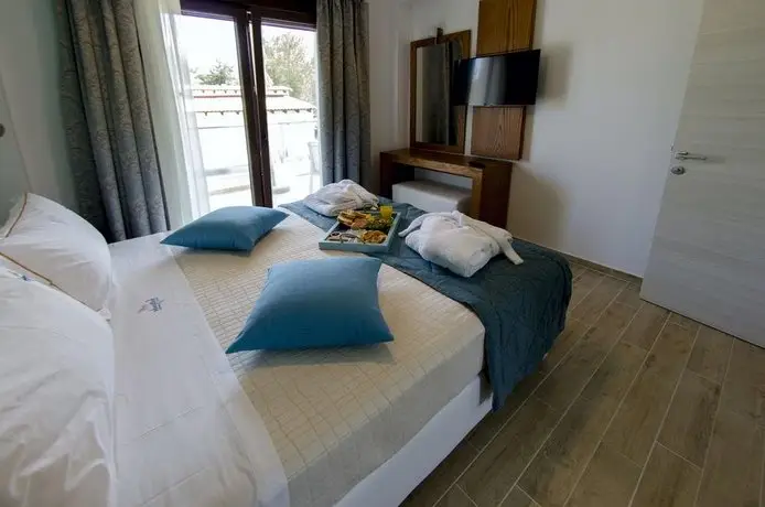 Hatzoudis Luxury Suites