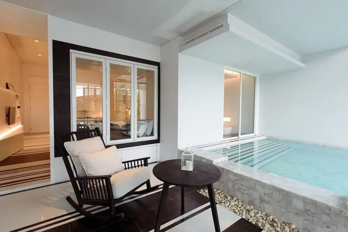 Veranda Pool Suite 