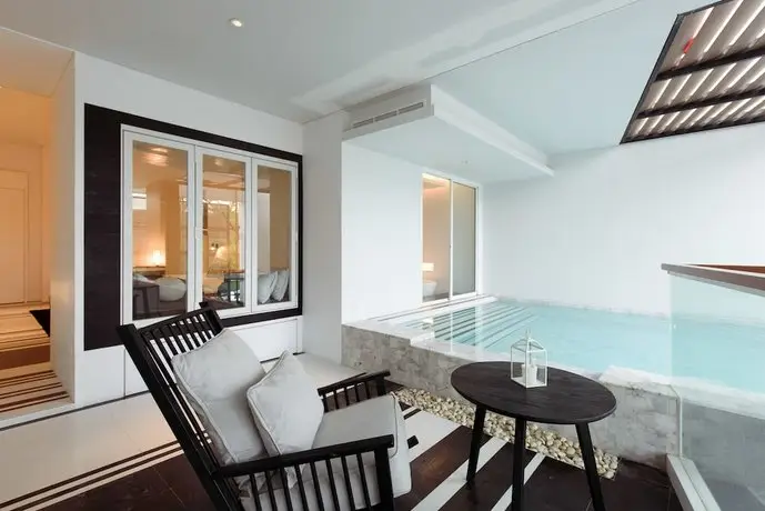 Veranda Pool Suite 