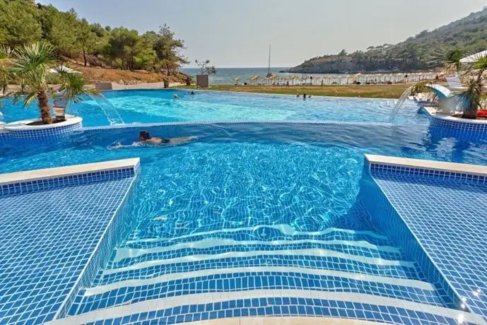 Thassos Grand Resort 