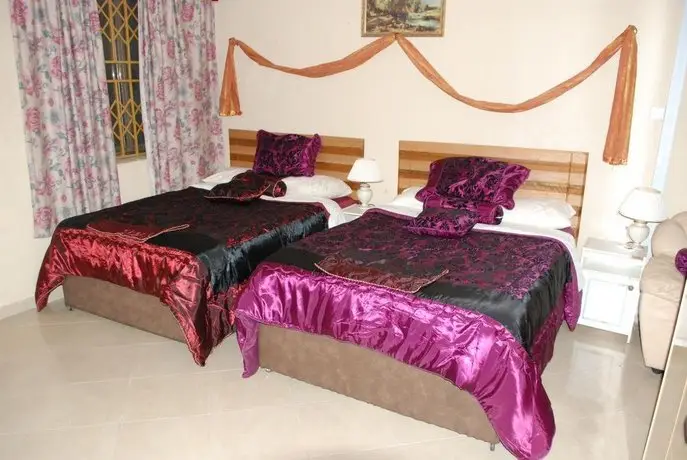 Providence Royale Guest House 