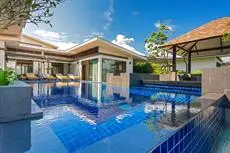 CasaBay Luxury Pool Villas 