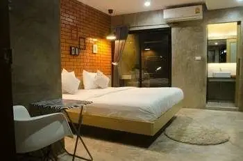 Journey Hostel Surat 