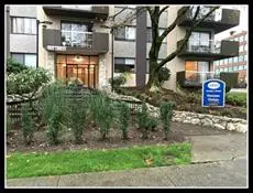 Pelicanstay in Burnaby Lake 