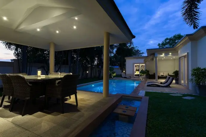 Luxury Pool Villa SRV 