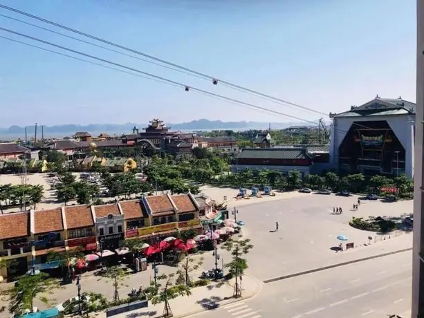 Halong Bay View Hostel 