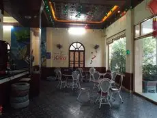 Halong Cheers Hostel 