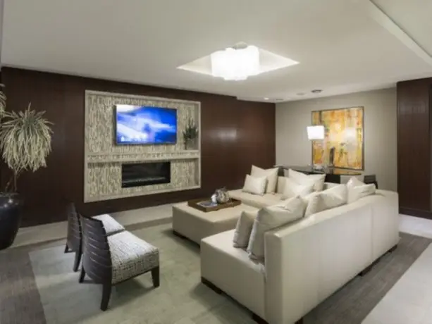 Global Luxury Suites at Cambridge Park 