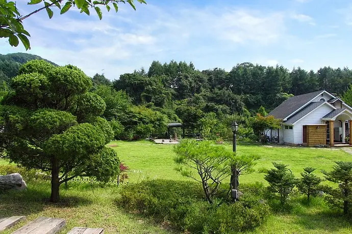 Yangpyeong Breeze Pension 