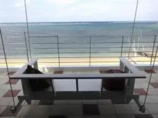 Beach Room 