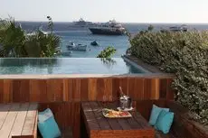 Mykonos Dove Beachfront Hotel 