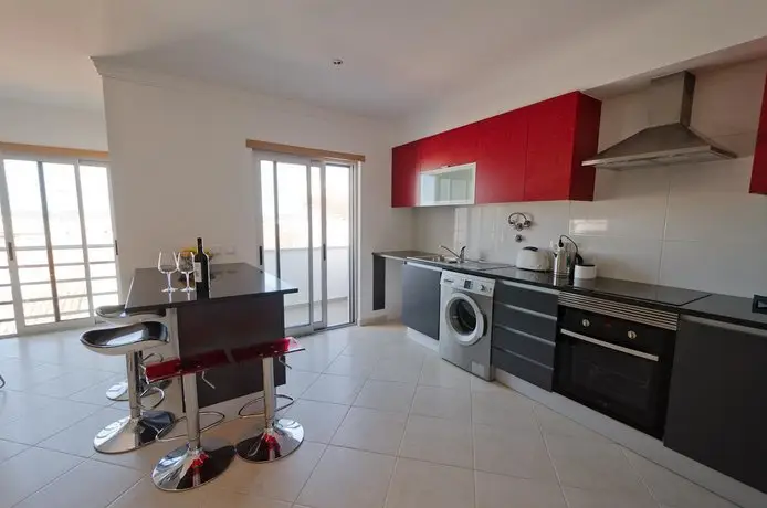 Modern 2 Bed Apart 5km Carvoeiro 