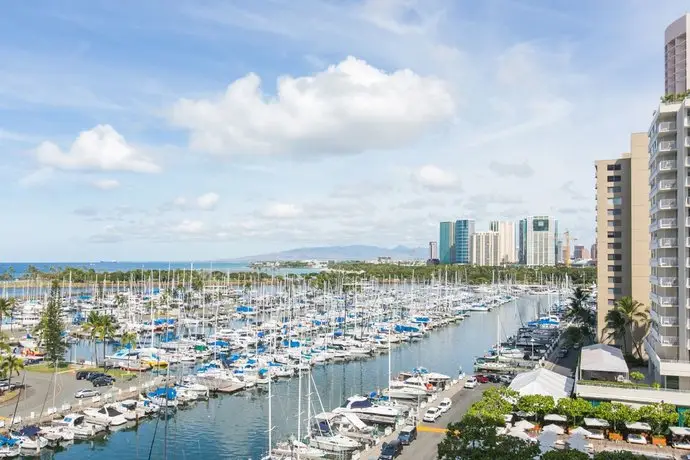 Marina Hawaii Vacations at the Ilikai Tower 