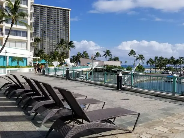 Marina Hawaii Vacations at the Ilikai Tower 