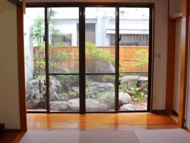 TH Sakura House 