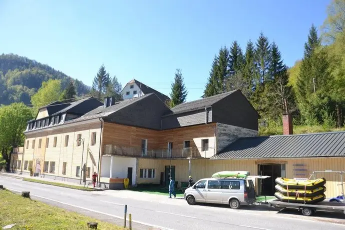 AOS Adventure Hostel