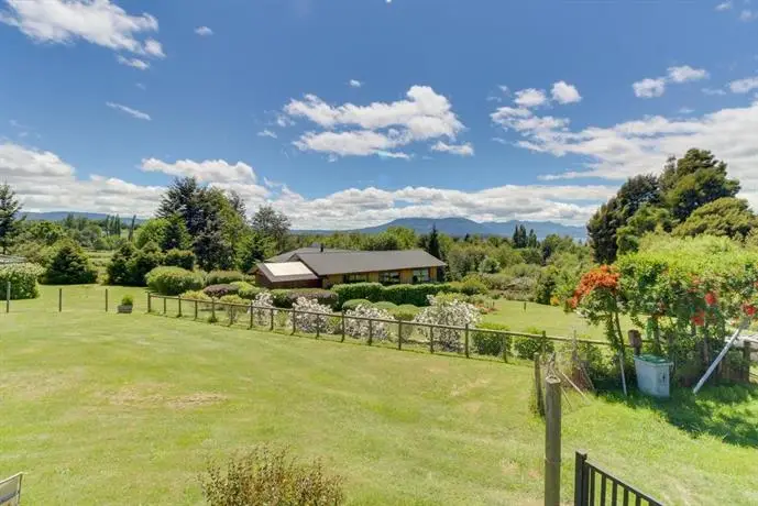 Casa Campestre frente al Lago Calafquen 