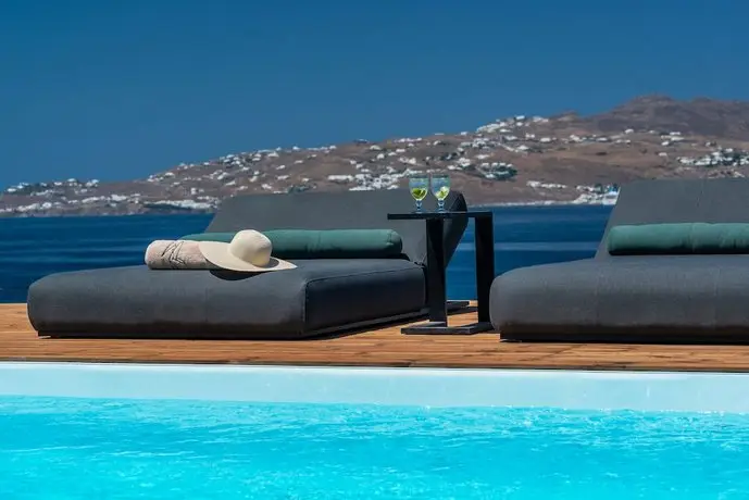 DreamBox Mykonos Suites 