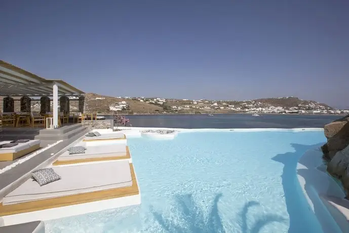 DreamBox Mykonos Suites 