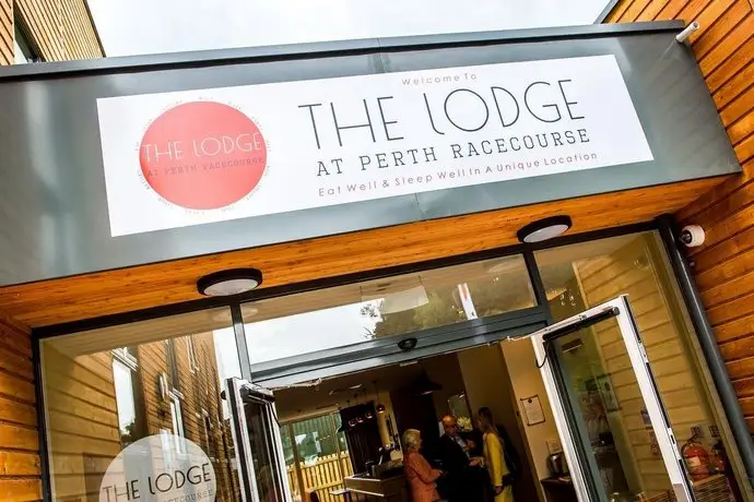 The Lodge At Perth Racecourse 