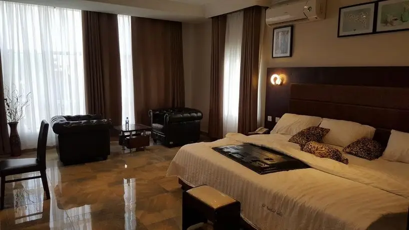 La Amistad Suites Owerri 