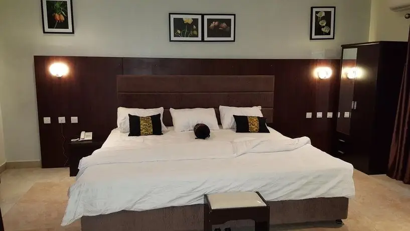 La Amistad Suites Owerri 