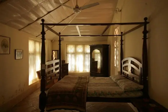 SaffronStays Parsi Manor